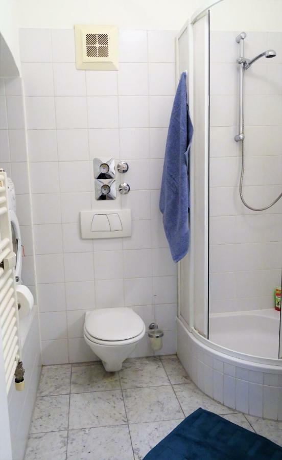 Charming, Central, Spacious Apartment インスブルック エクステリア 写真
