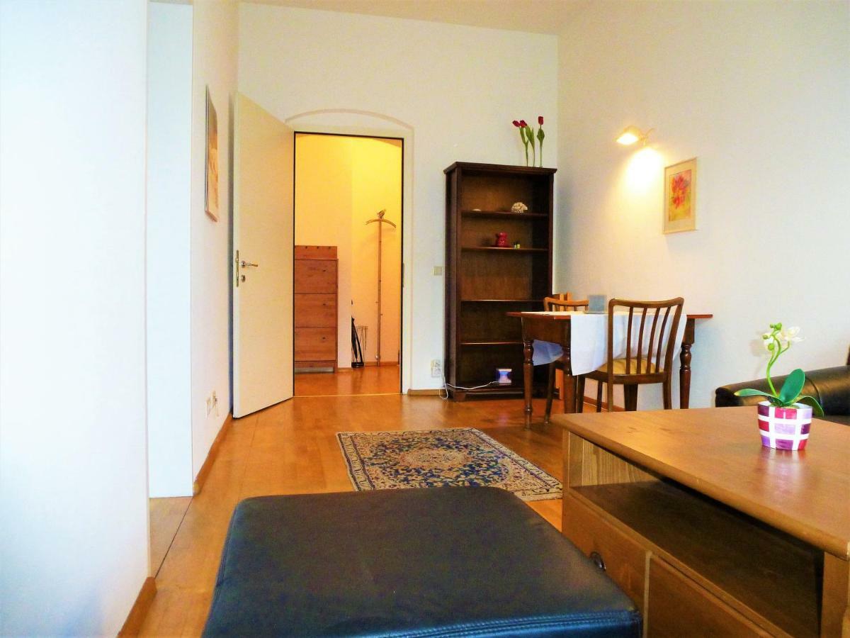 Charming, Central, Spacious Apartment インスブルック エクステリア 写真