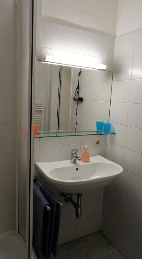 Charming, Central, Spacious Apartment インスブルック エクステリア 写真